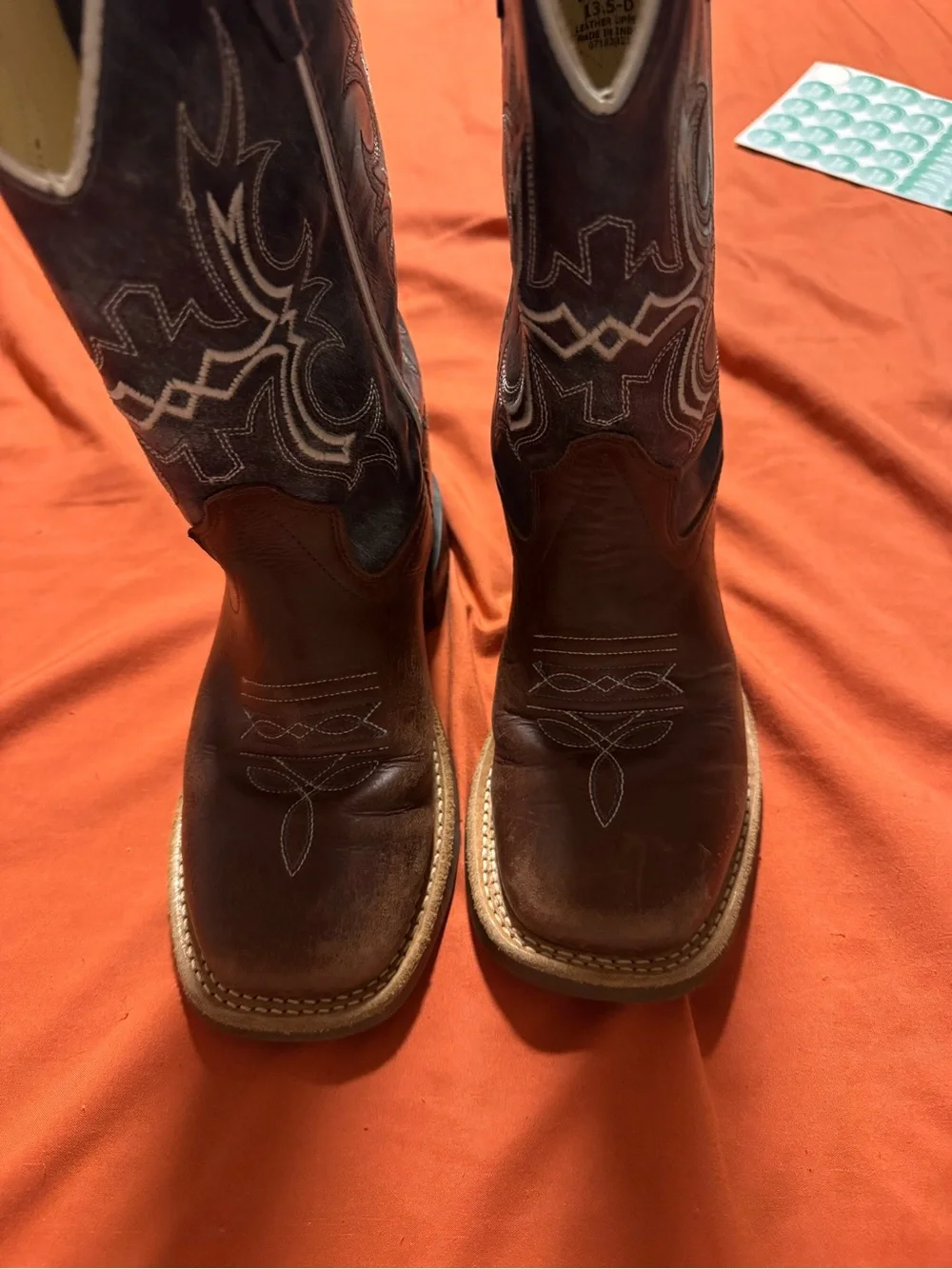 Boys 13.5 Old West Cowboy Boots